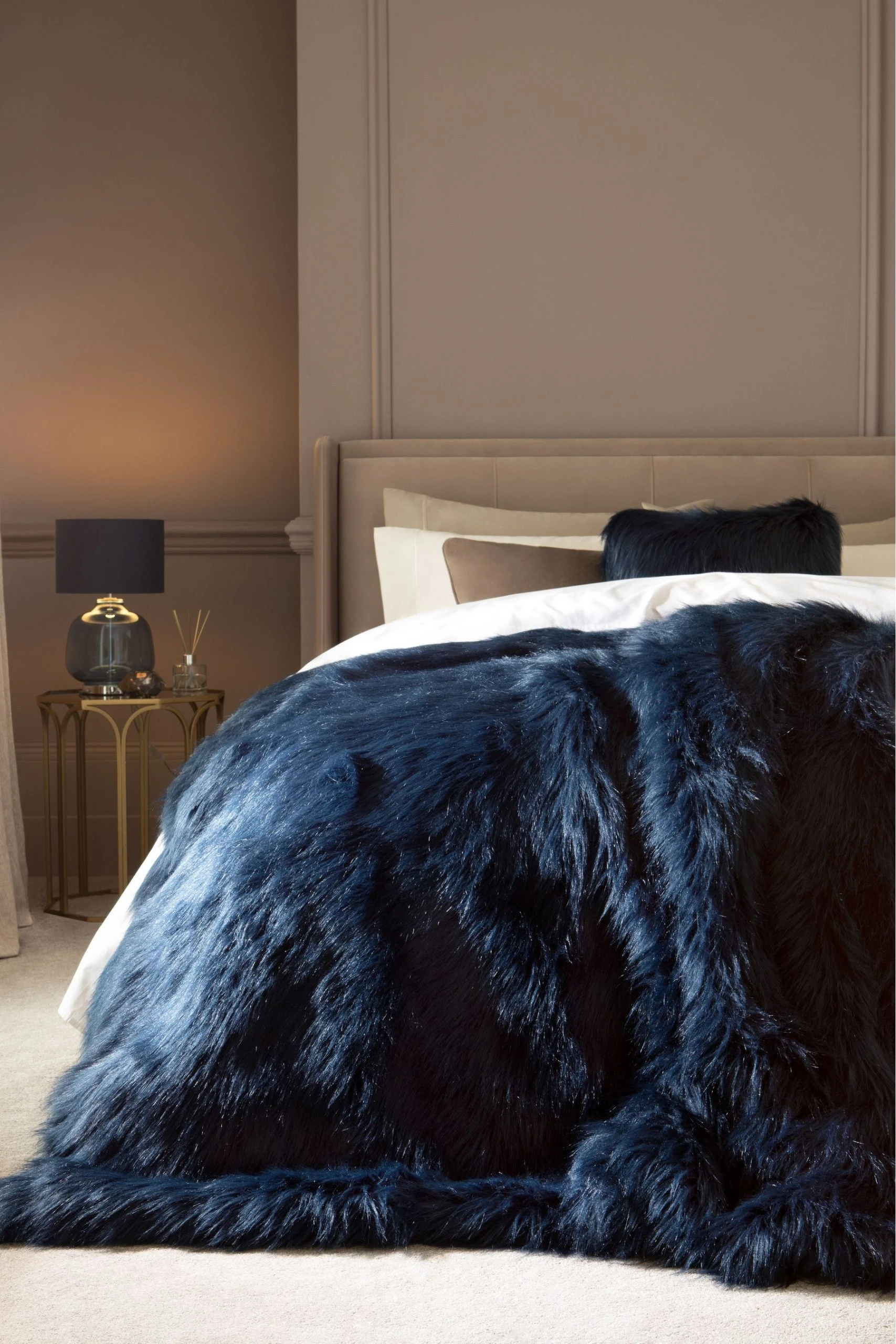 Long Faux Fur Throw Next Long Faux Fur Throw -Louis De Poortere Shop 305 371s scaled
