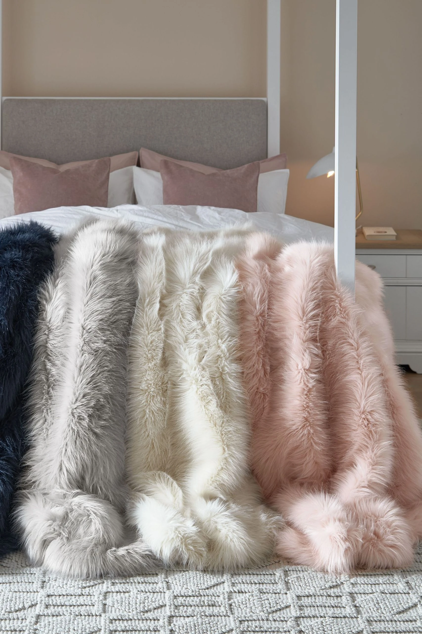 Long Faux Fur Throw Next Long Faux Fur Throw -Louis De Poortere Shop 305371s3 scaled