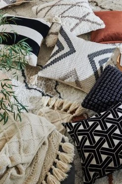 Next Chunky Cable Knit Throw -Louis De Poortere Shop 452 193s3