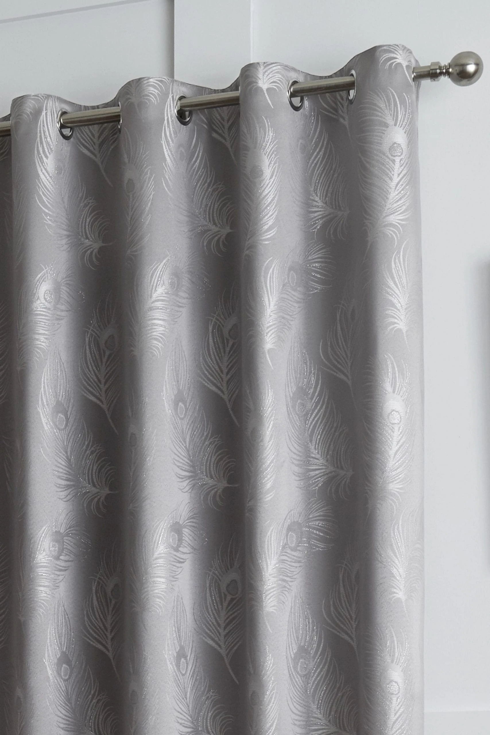 Curtina Feather Jacquard Lined Eyelet Curtains 3 Curtina Feather Jacquard Lined Eyelet Curtains