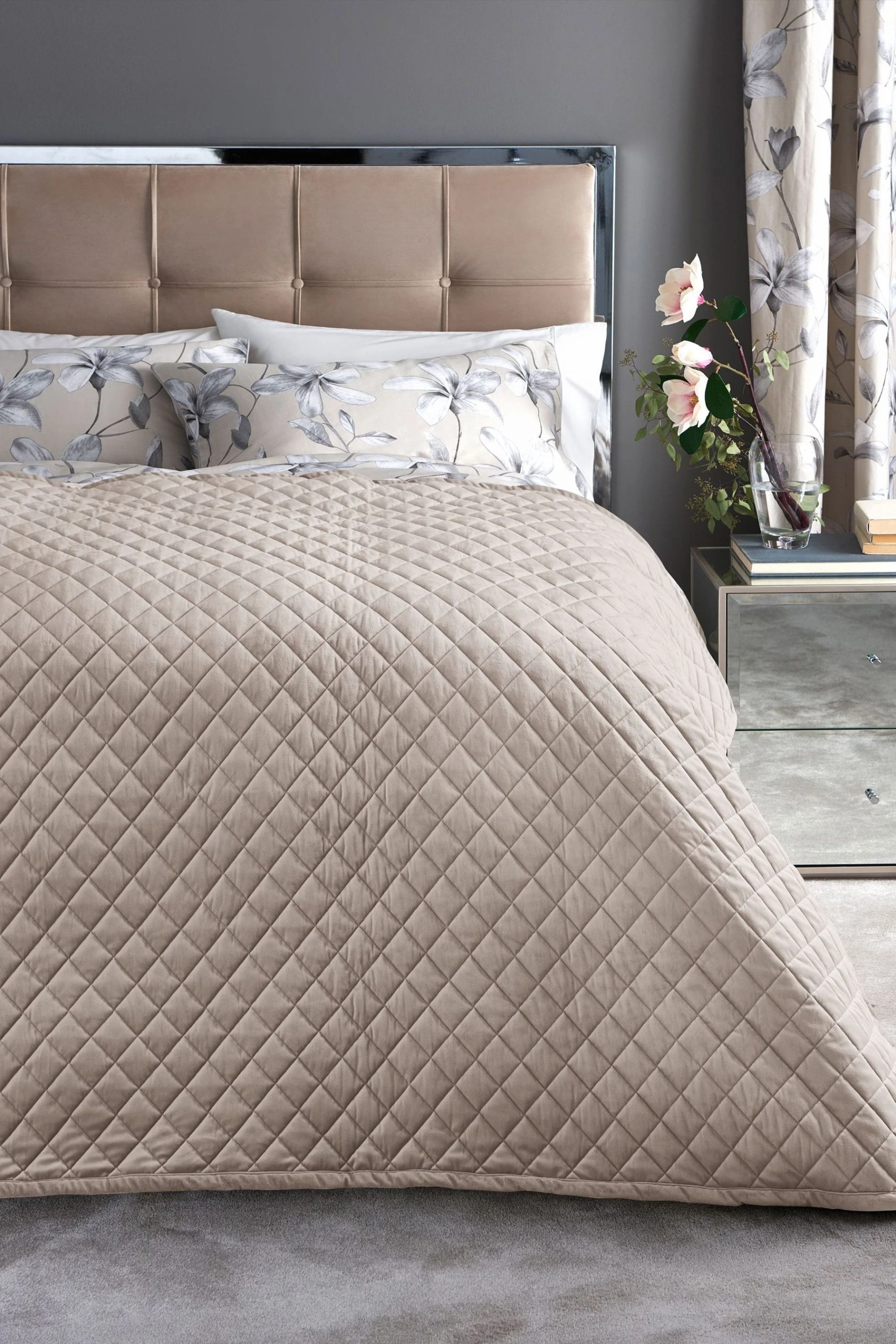 Next Hamilton Velvet Quilted Bedspread 5 Next Hamilton Velvet Quilted Bedspread - Image 3