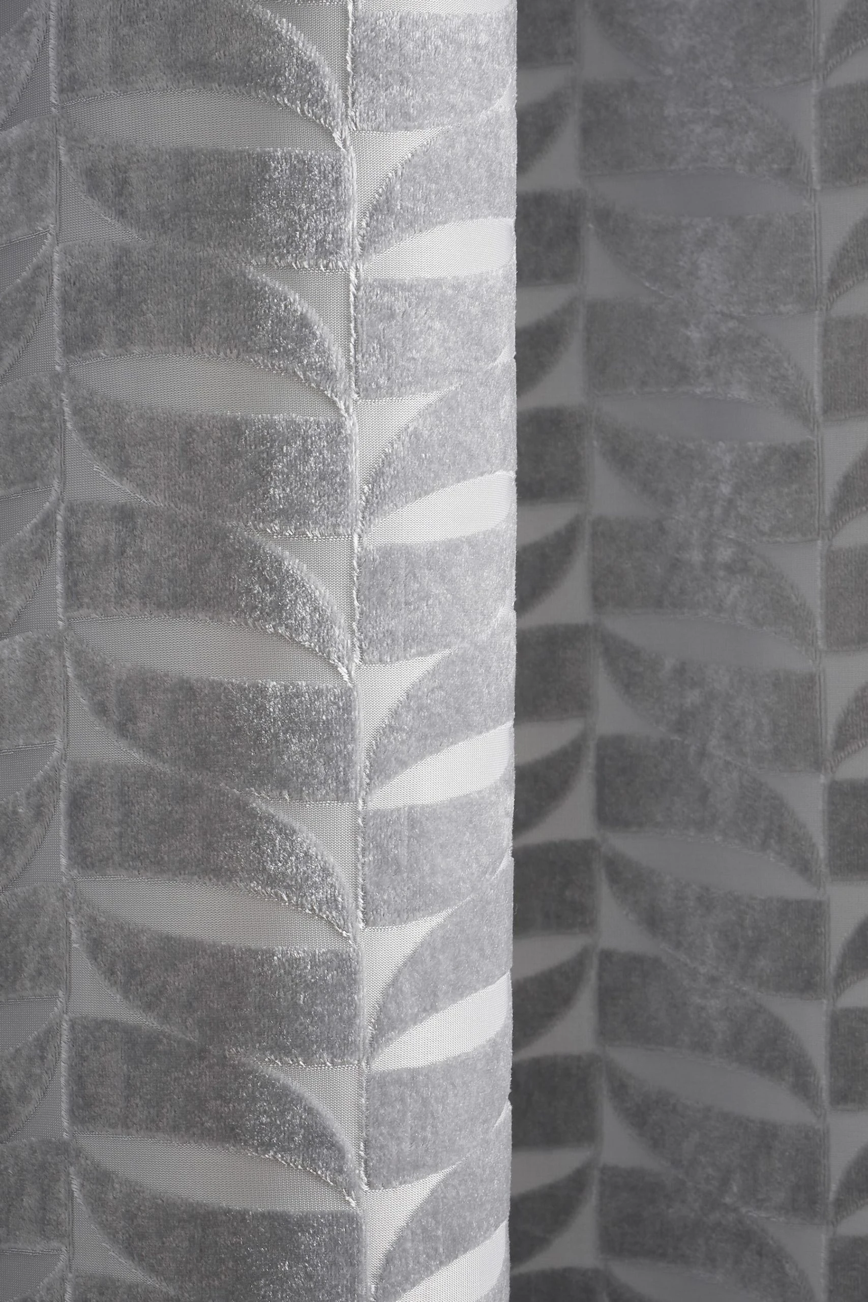 Curtina Kendal Velvet Geo Lined Eyelet Curtains 5 Curtina Kendal Velvet Geo Lined Eyelet Curtains - Image 3