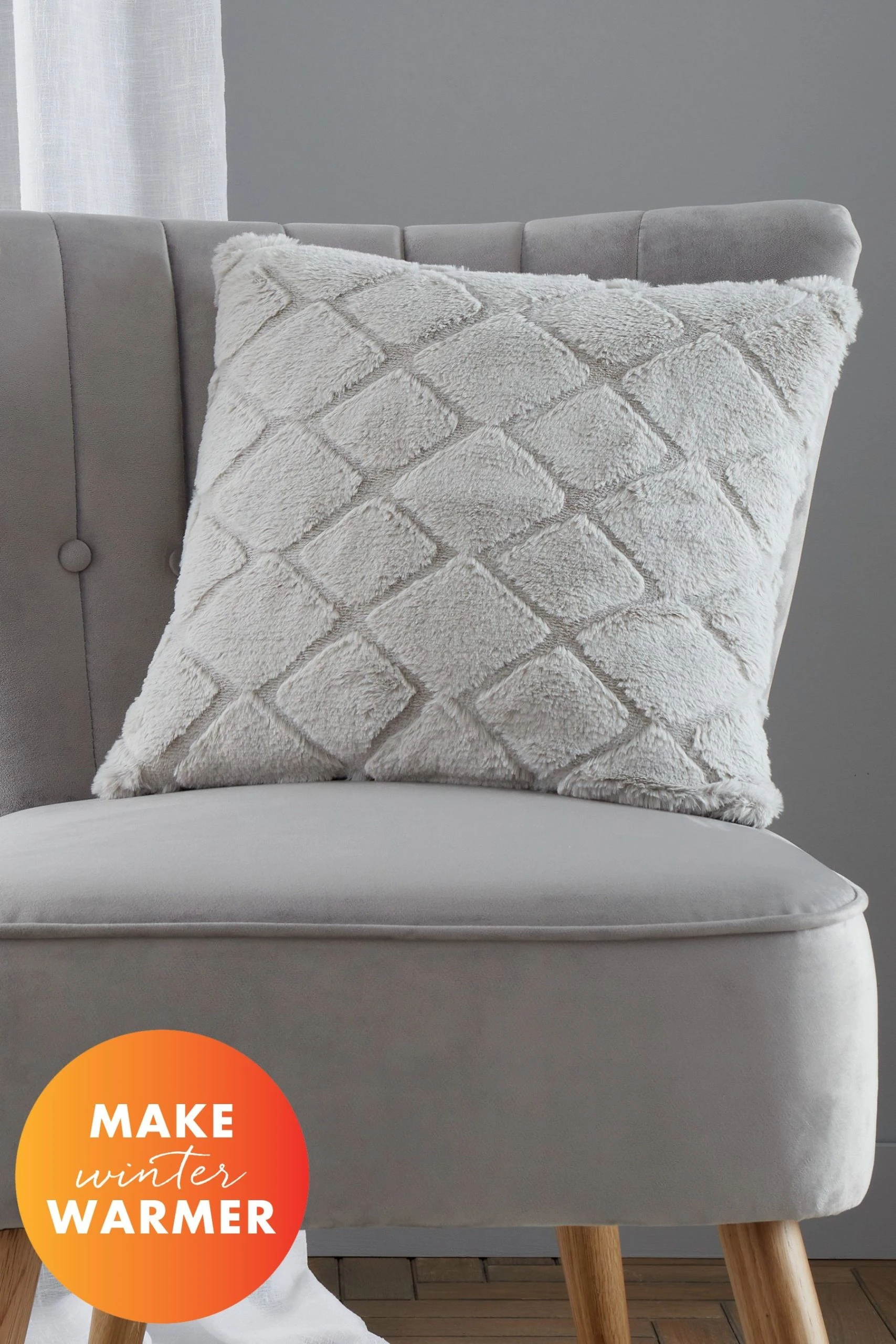 Catherine Lansfield Cosy Diamond Cushion 12 Catherine Lansfield Cosy Diamond Cushion - Image 10