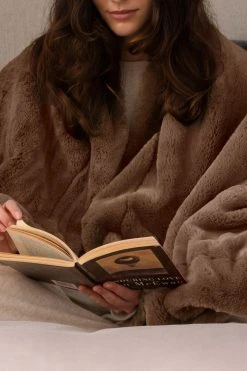 Next Plush Faux Fur Throw -Louis De Poortere Shop A88581s3