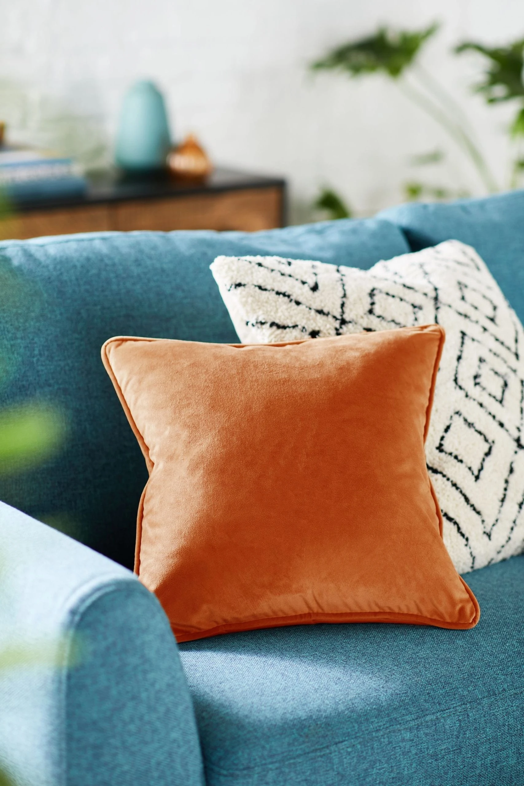 Matte Velvet Cushion Next Matte Velvet Cushion -Louis De Poortere Shop C04 944s scaled