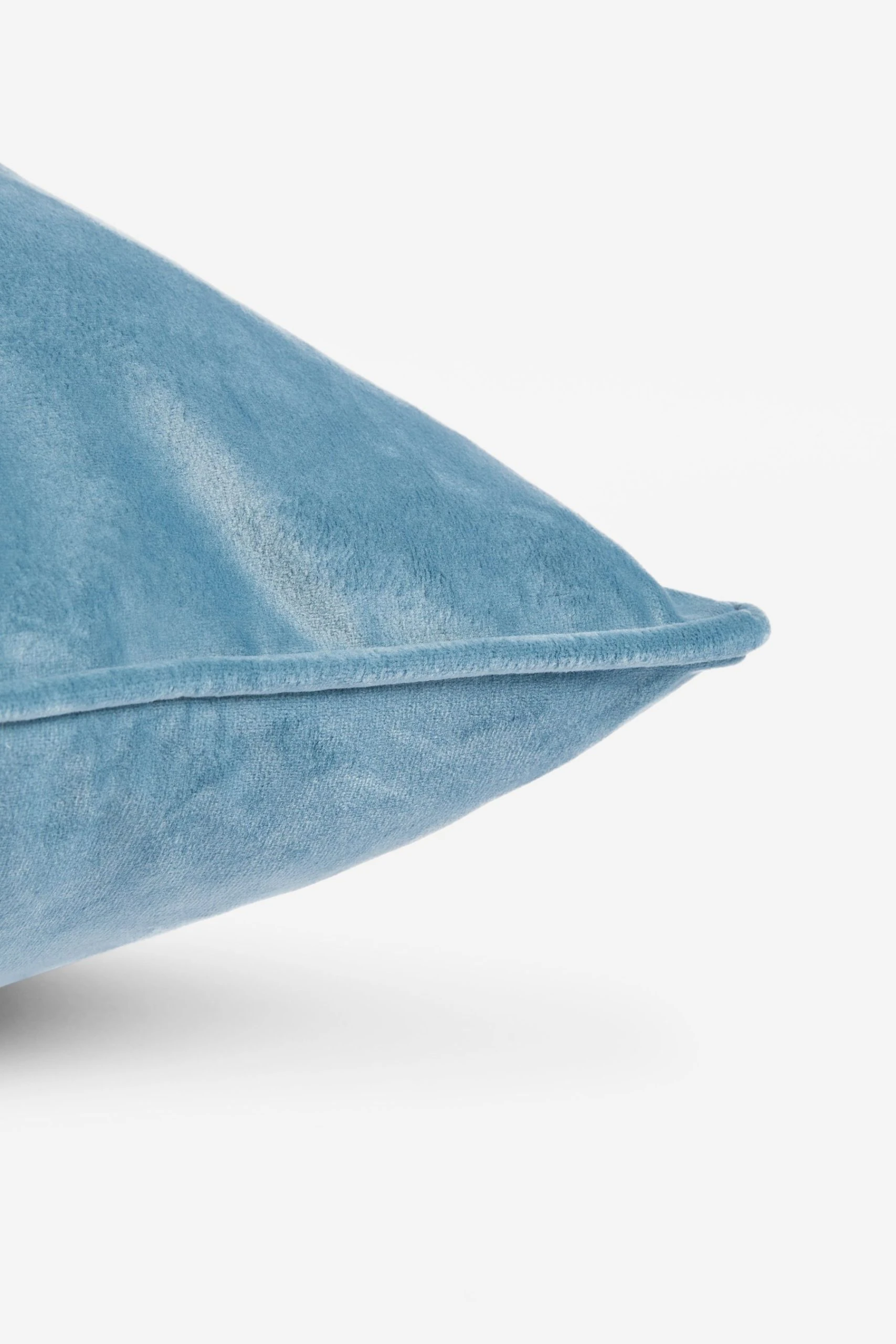 Matte Velvet Cushion Next Matte Velvet Cushion -Louis De Poortere Shop C51 606s3 scaled