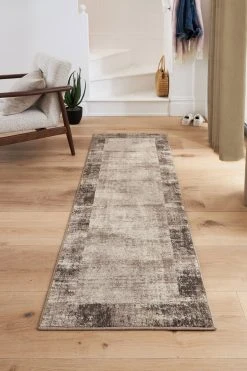 Next Texture Border Runner