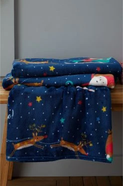 Catherine Lansfield Santa's Christmas Wonderland Warm And Cosy Fleece Throw