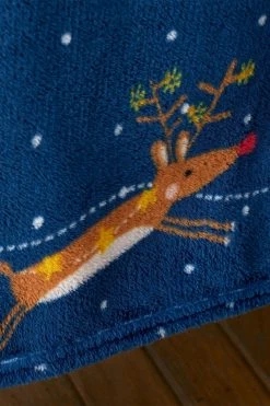 Catherine Lansfield Santa's Christmas Wonderland Warm And Cosy Fleece Throw -Louis De Poortere Shop C58226s3