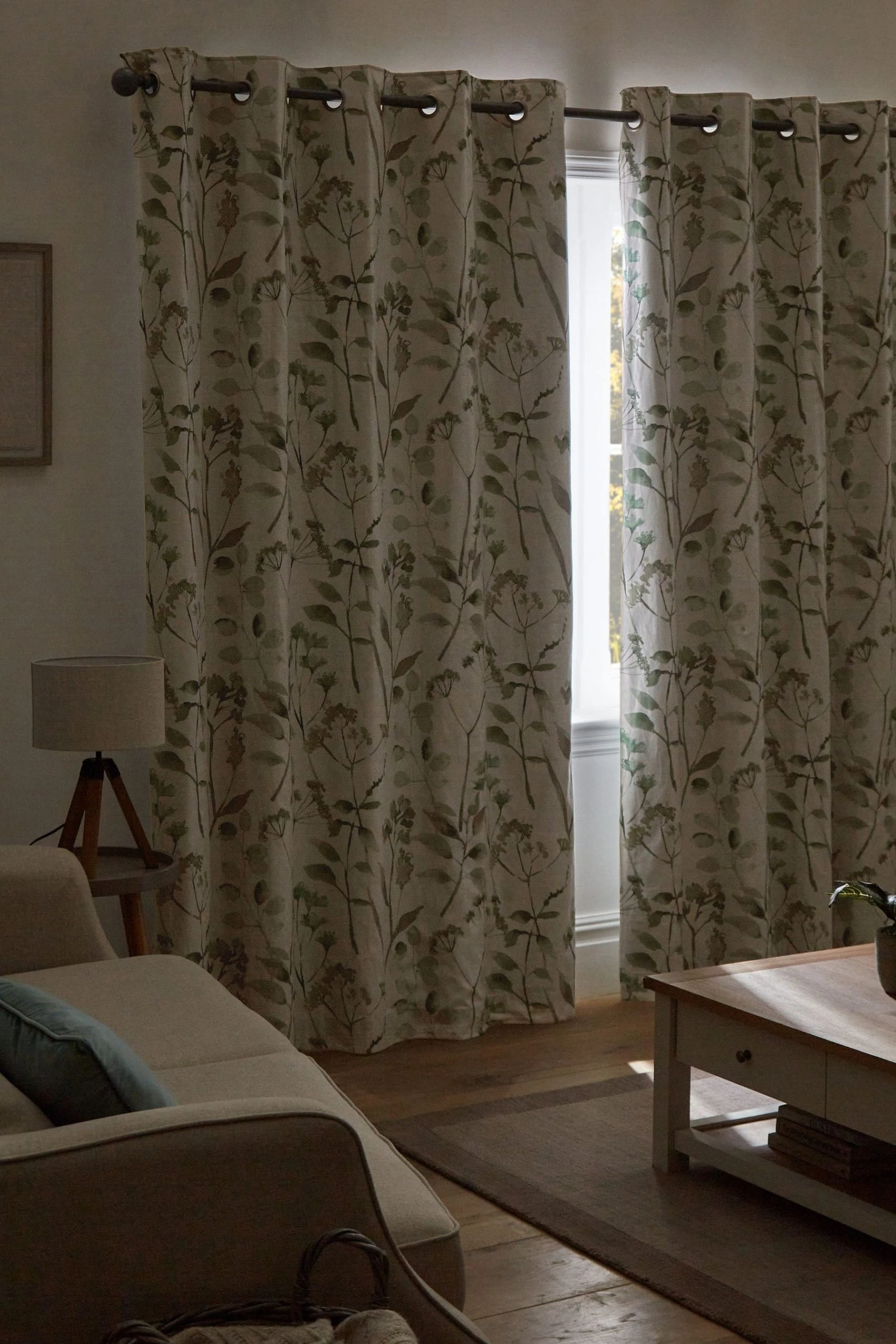 Isla Floral Print Curtains Next Isla Floral Print Curtains -Louis De Poortere Shop D41688s2 scaled