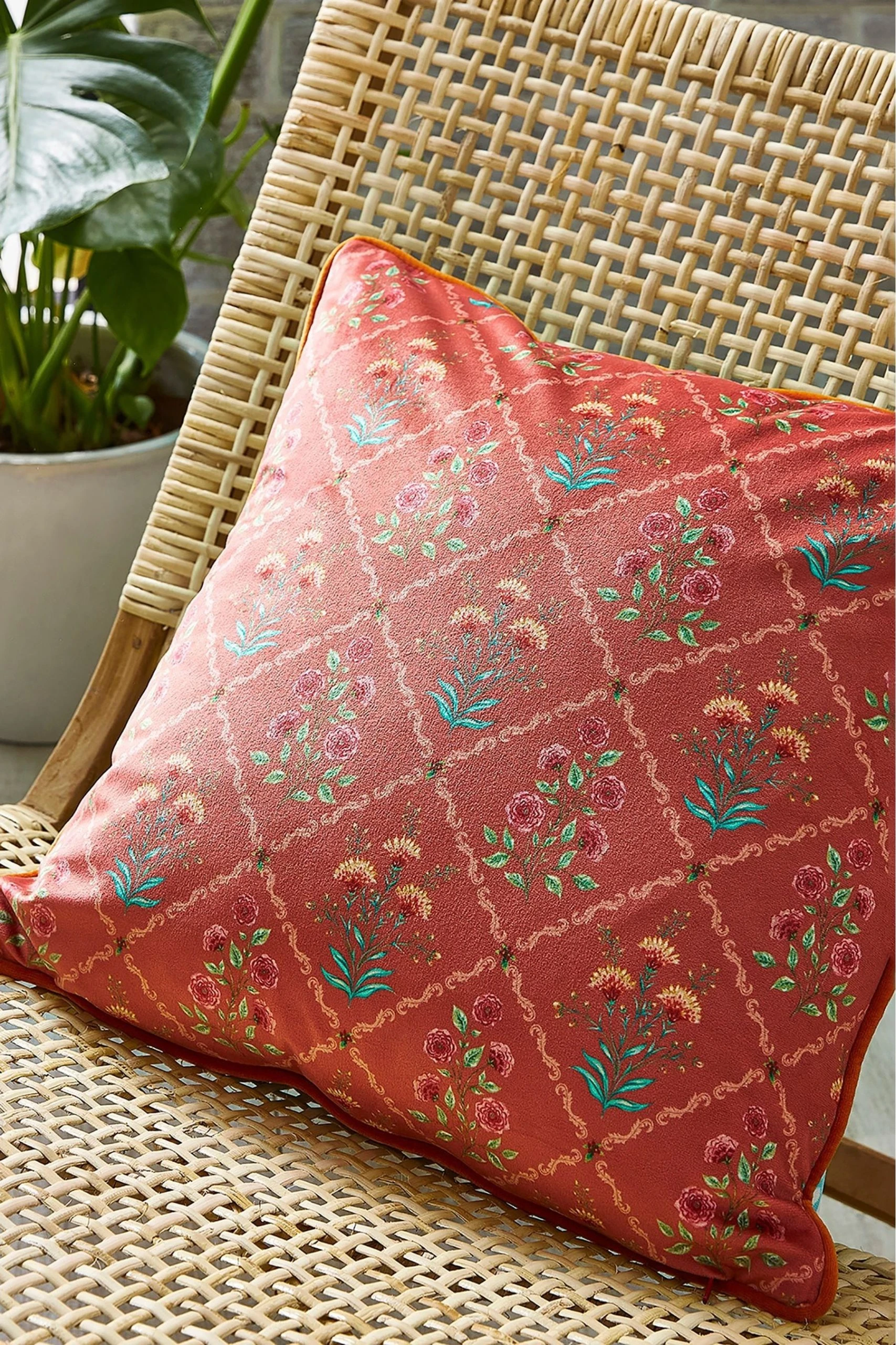 Joe Browns Print Cushion 6 Joe Browns Print Cushion - Image 4