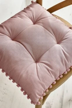 Next Pom Pom -Louis De Poortere Shop M68980s2