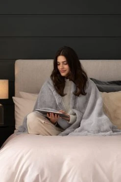 Next Plush Faux Fur Throw -Louis De Poortere Shop M91423s4