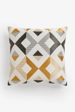 Next Bronx Diamond Geometric Cushion -Louis De Poortere Shop M95687s3