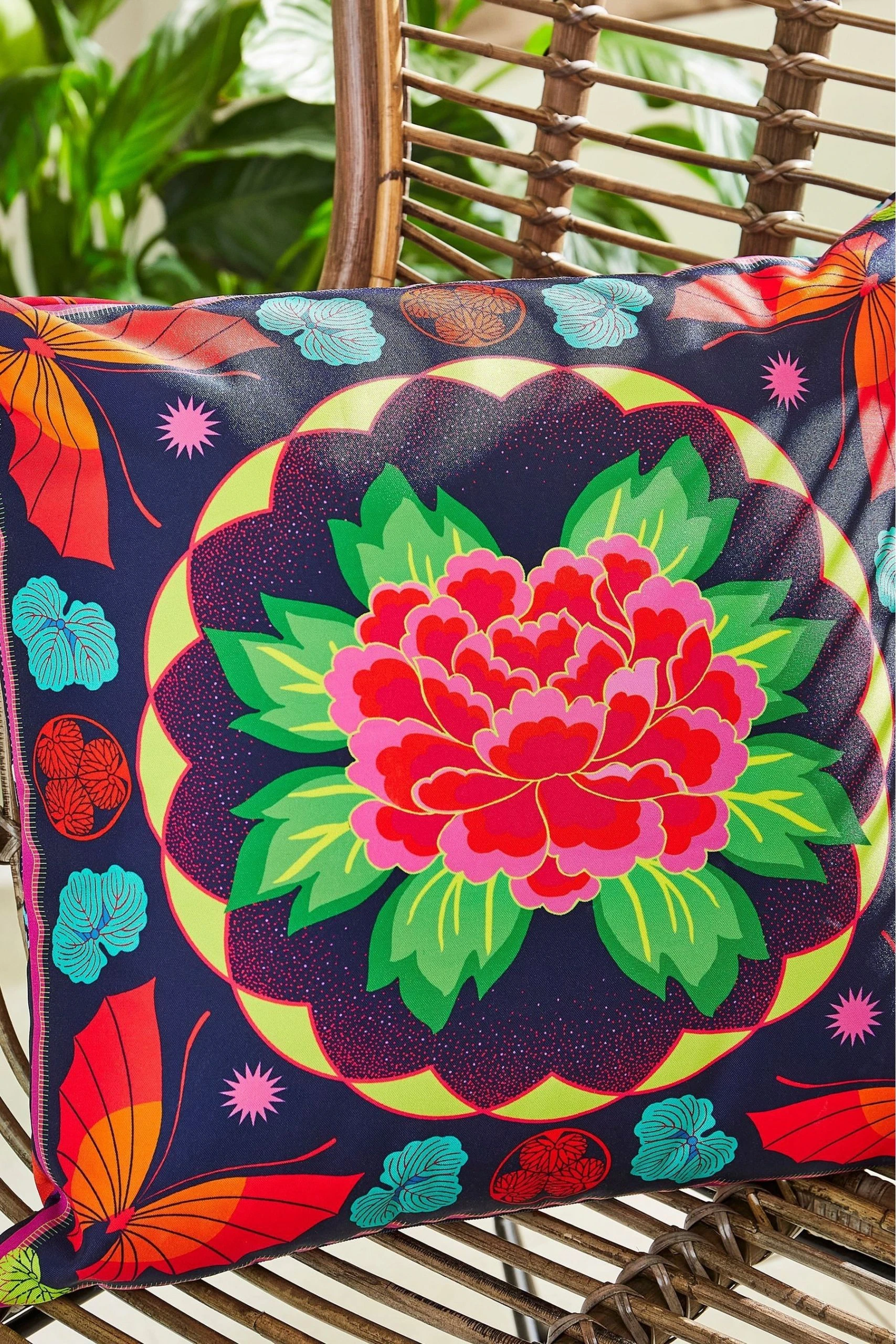 Joe Browns Hola Outdoor Cushion 4 Joe Browns Hola Outdoor Cushion - Image 2