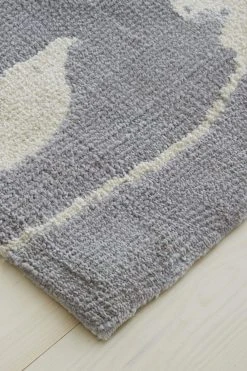 Catherine Lansfield Meadowsweet Floral Woven Rug 10 Catherine Lansfield Meadowsweet Floral Woven Rug -Louis De Poortere Shop T34885s3