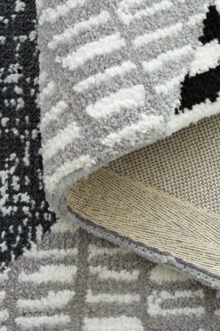 Catherine Lansfield Larsson Geo Woven Rug 6 Catherine Lansfield Larsson Geo Woven Rug -Louis De Poortere Shop T34889s5