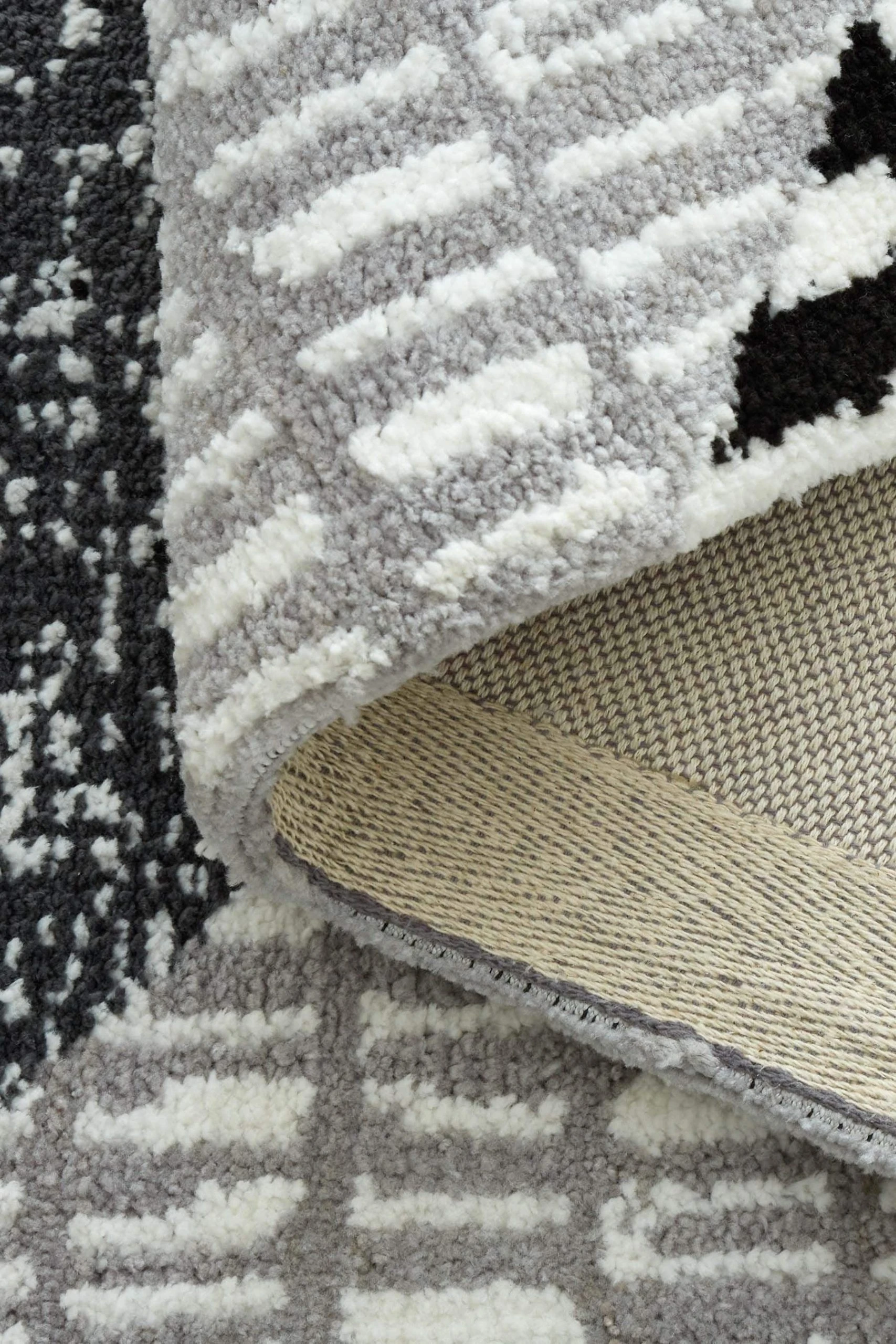 Catherine Lansfield Larsson Geo Woven Rug Catherine Lansfield Larsson Geo Woven Rug -Louis De Poortere Shop T34889s5 scaled