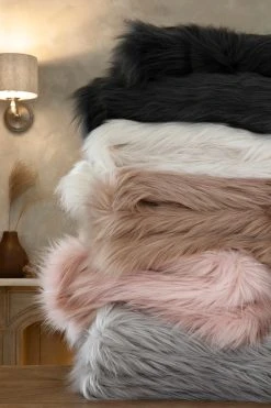 Next Long Faux Fur Throw -Louis De Poortere Shop T63525s2