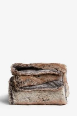 Next Barnaby Faux Fur Throw -Louis De Poortere Shop T63541s3