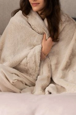 Next Plush Faux Fur Throw -Louis De Poortere Shop U11866s3