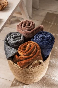 Next Plush Fleece Throw -Louis De Poortere Shop U15621s2