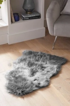 Next Arctic Cosy Faux Fur Rug -Louis De Poortere Shop U23312s11