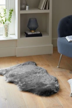 Next Arctic Cosy Faux Fur Rug -Louis De Poortere Shop U23312s5