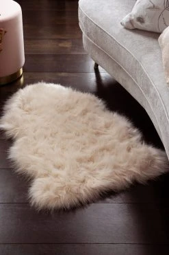 Next Arctic Cosy Faux Fur Rug -Louis De Poortere Shop U23313s3