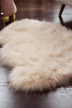 Next Arctic Cosy Faux Fur Rug -Louis De Poortere Shop U23313s4