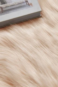Next Arctic Cosy Faux Fur Rug -Louis De Poortere Shop U23313s9