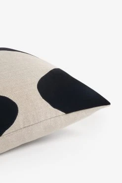 Next Wave Cushion -Louis De Poortere Shop U68220s5