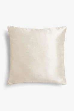 Next Chic Bouclé Cushion -Louis De Poortere Shop U83 502s6